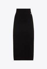 تنورة ضيقة محبوكة بطول منتصف الساق بشعار الماركة