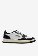 Autry Medalist Low-Top Sneakers in Leather Monochrome AULMWB01/T_AUTRY-WB01