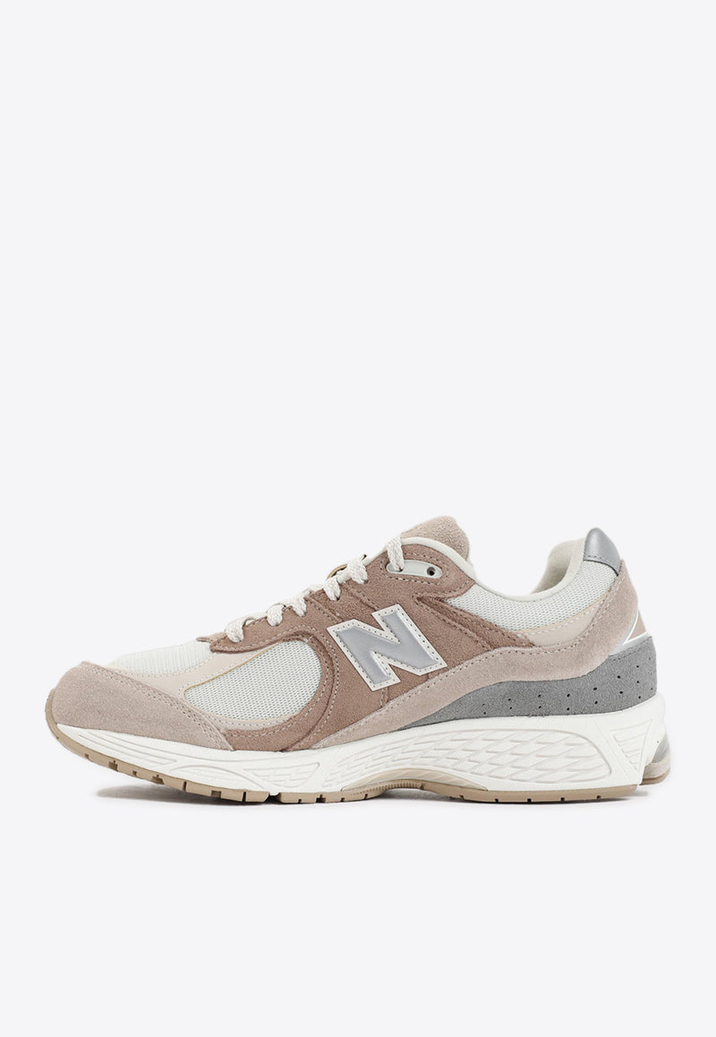 New Balance 2002 Low-Top Sneakers in Driftwood and Sandstone Leather M2002RSI_000_BEIBRO