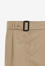 تنورة ضيقة بطول منتصف الساق بحزام