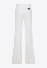 بنطال واسع من الأسفل برقعة شعار الماركة