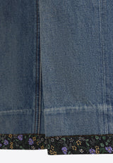 جينز بحواف مُغايرة وقَصة ساق مُستقيمة