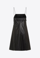 فستان قصير من الجلد بلا أكمام مع حزام