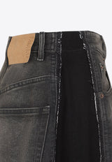 جينز بقصة ساق واسعة