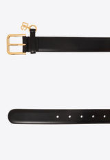 حزام من الجلد بحُلية شعار