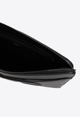 حقيبة من الجلد بشعار الماركة