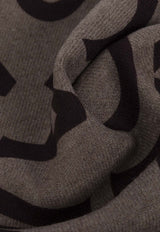 وشاح من الحرير بشعار الماركة