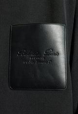 قميص طويل الأكمام بشعار منقوش