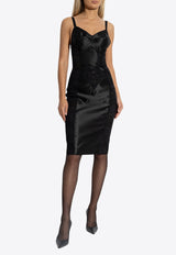 فستان مخصر من الدانتيل بلا أكمام بطول منتصف الساق