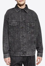 جاكيت من الدنيم بتأثير باهت بشعار الماركة