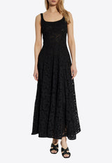 فستان من الدانتيل بطول منتصف الساق ونمط زهور