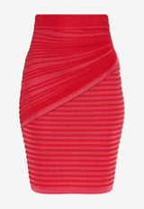 تنورة قصيرة ضيقة مُضلعة