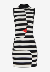 فستان قصير مُقلّم بقَصة ملائمة لشكل الجسم