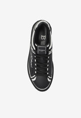 سنيكرز بي-كورت من الجلد بياقة منخفضة