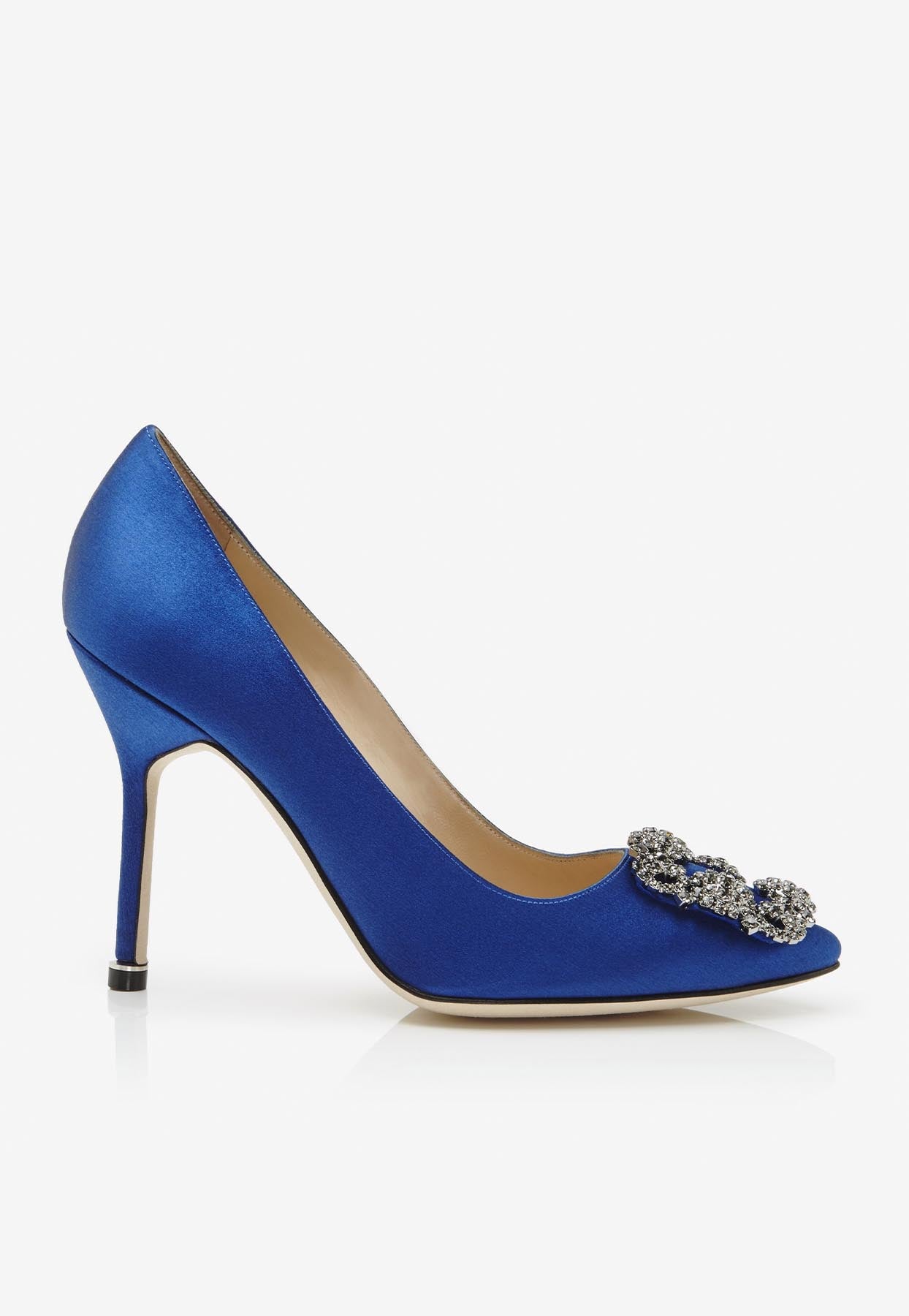 Hangisi 105 Crystal Buckle Pumps In Satin – Thahab Kw