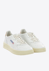 Autry Medalist Low-Top Sneakers White AULWLL76_5b4153cb-8392-47d7-a444-7b7331aaf952