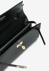 محفظة كيلي تو غو من جلد الكامكيلا باللون الأسود مع أجزاء معدنية باللون الفضي والذهبي