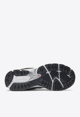 New Balance 2002R Low-Top Sneakers in Raven with Black ML2002RB Black