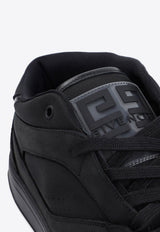 سنيكرز سكيت بياقة منخفضة مع شعار الماركة