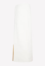 تنورة ضيقة بطول منتصف الساق