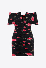 فستان قصير بطبعة زهور وبأكتاف مكشوفة