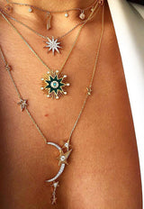 قلادة سويت كولكشن من الذهب الأصفر عيار 18 قيراط والمينا والألماس الأبيض