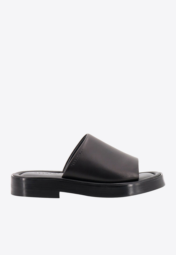 Salvatore Ferragamo Logo Embossed Leather Slides 021258760634_NERO Black