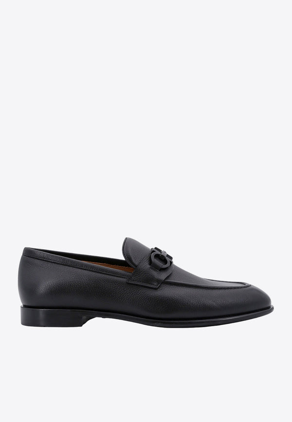 Salvatore Ferragamo Foster Gancini Loafers in Hammered Leather Black 021669768931_NERO