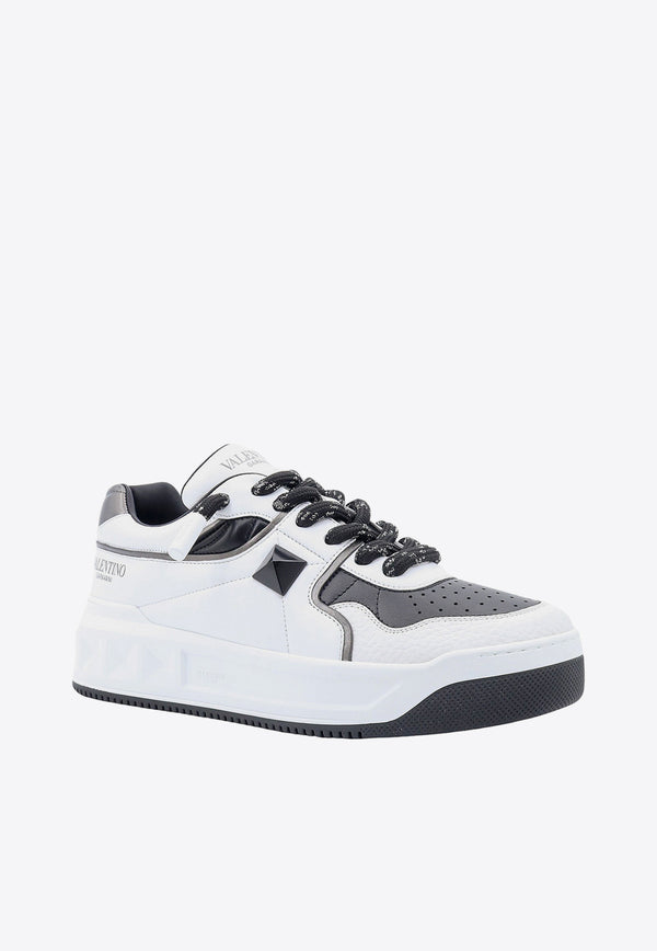 Valentino One Stud Low-Top Sneakers White 5Y2S0G37WRI_6S0