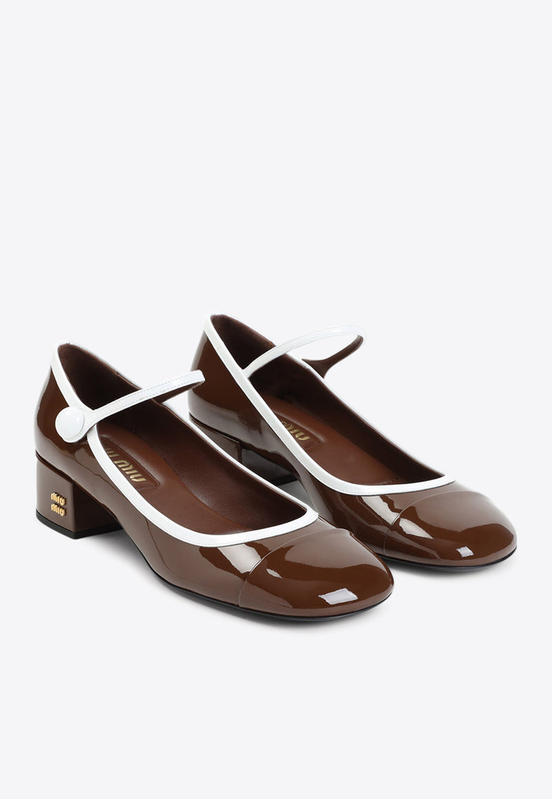 كعب 40 من الجلد