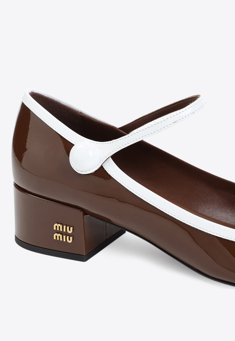 كعب 40 من الجلد