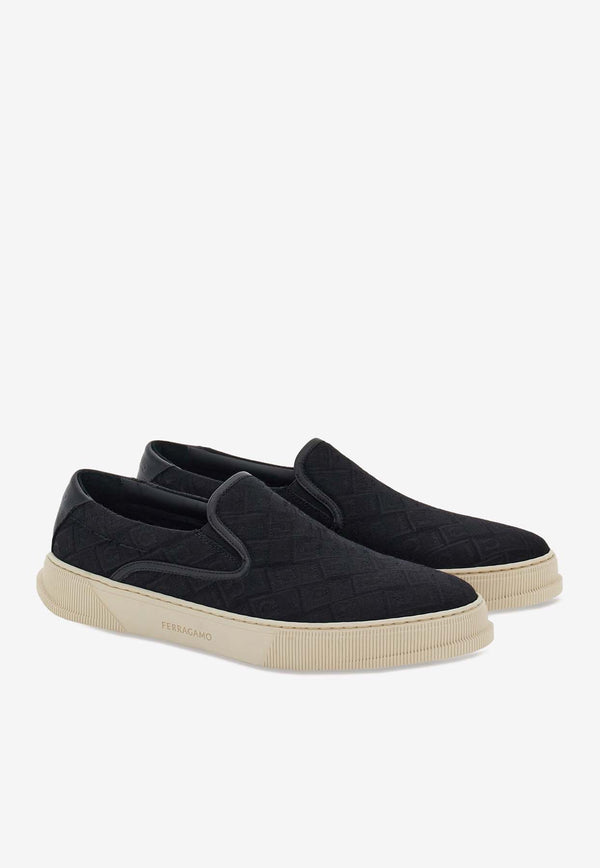 Salvatore Ferragamo Cameron Slip-On Sneakers 027989 CAMERON JACQ 775667 NERO/LOGO LUCIDO Black