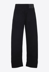 04 Straight-Leg Jeans