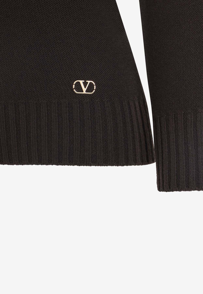 V-Neck Sweater in Wool and Cashmere