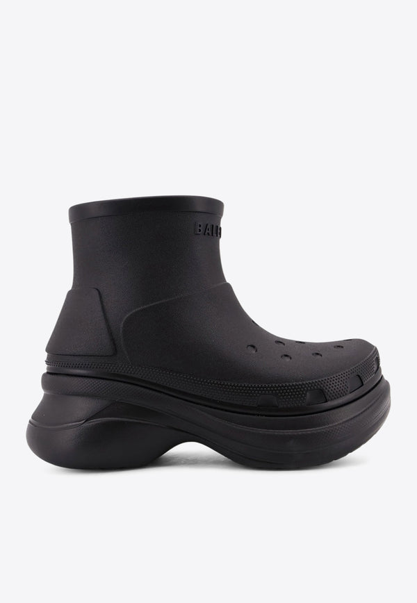 Balenciaga X Crocs Rubber Ankle Boots Black 815522W1S8E_1000_Black_32772856