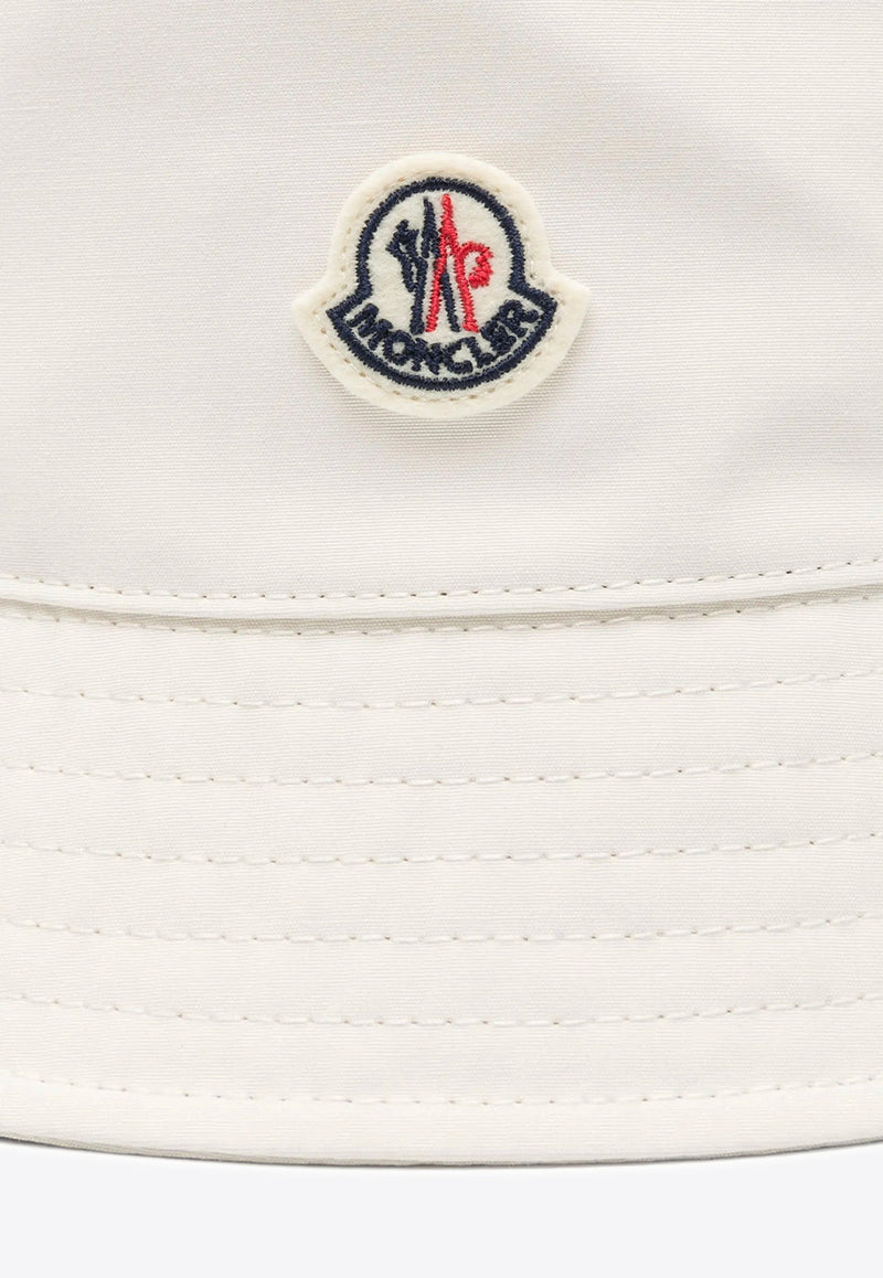 Moncler Logo Patch Bucket Hat White K10933B000255983X_050