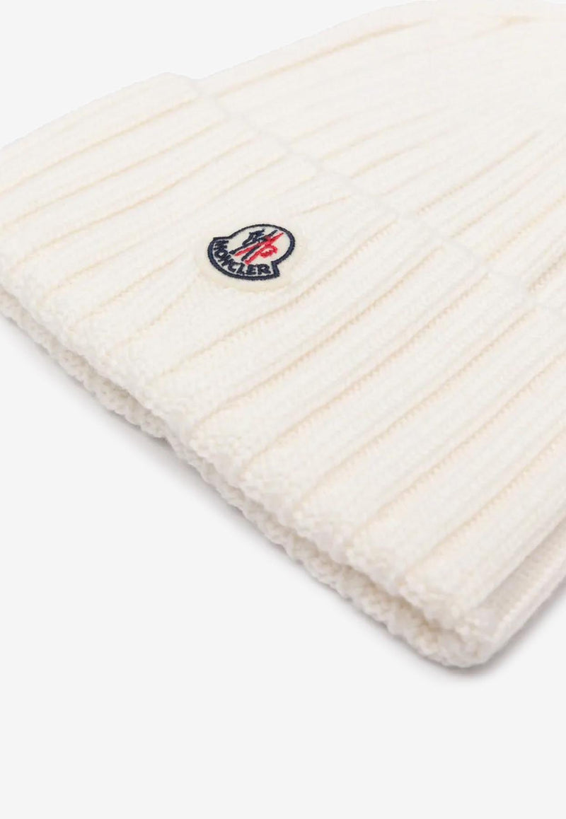 Moncler Logo Patch Ribbed Wool Beanie Ivory K20933B00036A9327_030