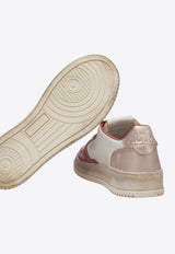 Autry Medalist Low Super Vintage Leather Sneakers Red AVLWSV49_3f3cd986-cbf8-40ab-8e34-0092e6d36327