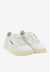 Autry Medalist Low Leather Sneakers White AULW-LL05_a732b5d8-b2fc-4f8b-b33e-dca701678f39