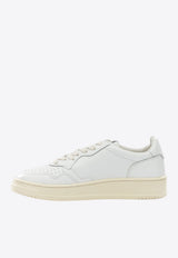 Autry Medalist Leather Low-Top Sneakers White AULW-LL15_69d068de-88dc-4d1d-990e-e5234253026e