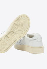 Autry Medalist Leather Low-Top Sneakers White AULW-LL15_69d068de-88dc-4d1d-990e-e5234253026e