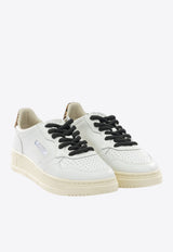 Autry Medalist Low Sneakers White AULWOC01_88d1c0f3-a19f-411b-a2a9-05a95213484f