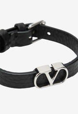 Valentino Garavani Grained Leather Buckle Bracelet 7Y2J0X63AVU/R_VALE-0NO_100-U
