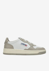 Autry Medalist Low-Top Sneakers in Leather White AULWWB67/T_AUTRY-WB67