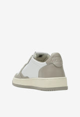 Autry Medalist Low-Top Sneakers in Leather White AULWWB67/T_AUTRY-WB67