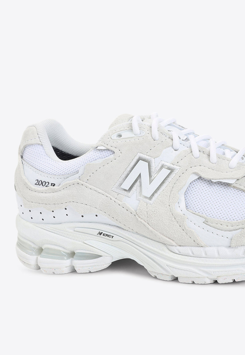 2002 Low-Top Sneakers