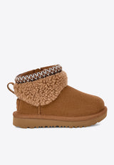 UGG Kids Boys Classic Ultra Mini Maxi Curly Boots Chestnut 1157730TSUE/R_UGG-CHE