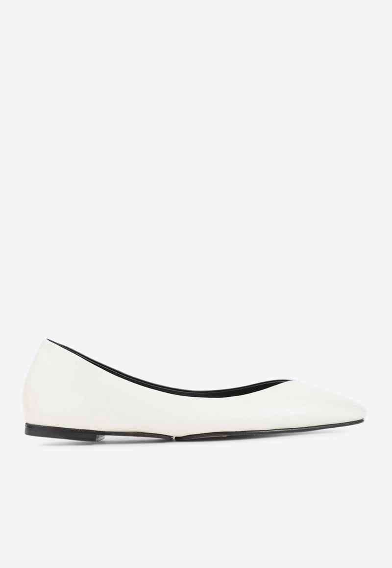 Ovalo Two-Tone Ballet Flats