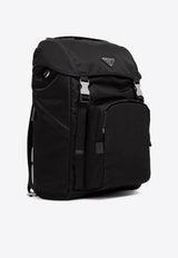 حقيبة ظهر من الجلد والنايلون المُعاد تدويره