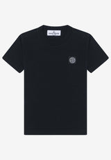 تي شيرت برقبة دائرية ورقعة شعار الماركة للأولاد